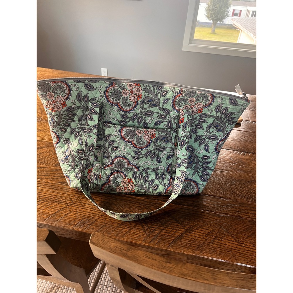 Vera Bradley Fan Flowers Weekender Traveler bag Duffle Carry-On w/trolley sleeve